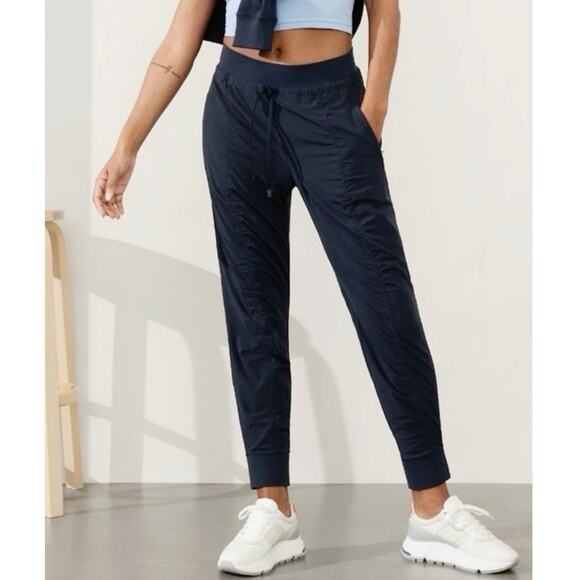 Athleta Midtown Navy Ankle Jogger Pull On Pants - Women's Size 16 - Picture 1 of 14